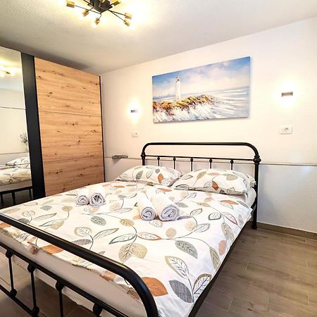Modern 3Br Apartments In Zadar With Balcony Or Terrace, Free Parking & Ac Exterior photo